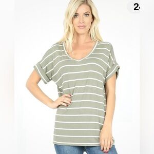 Zenana oversized v-neck stripes shirt pale green size medium